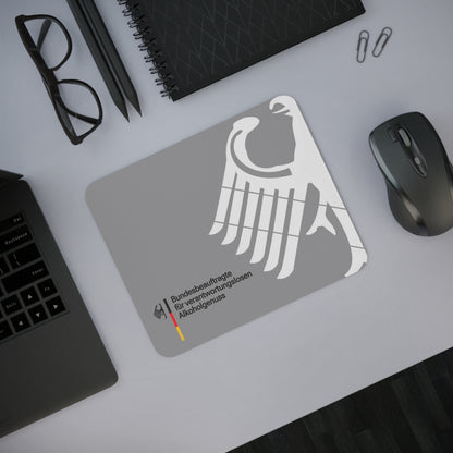 MOUSEPAD Bundesbeauftragte für verantwortungslosen Alkoholgenuss by hauptstadt.memes