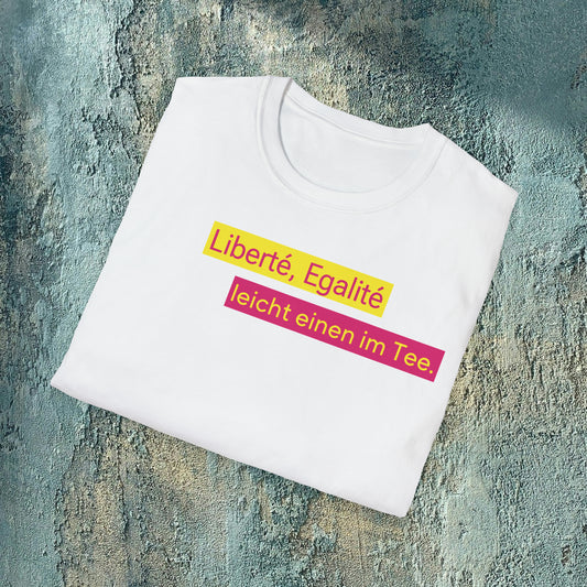 LIBERTÉ EGALITÉ leicht einen im Tee Premium-Shirt by hauptstadt.memes