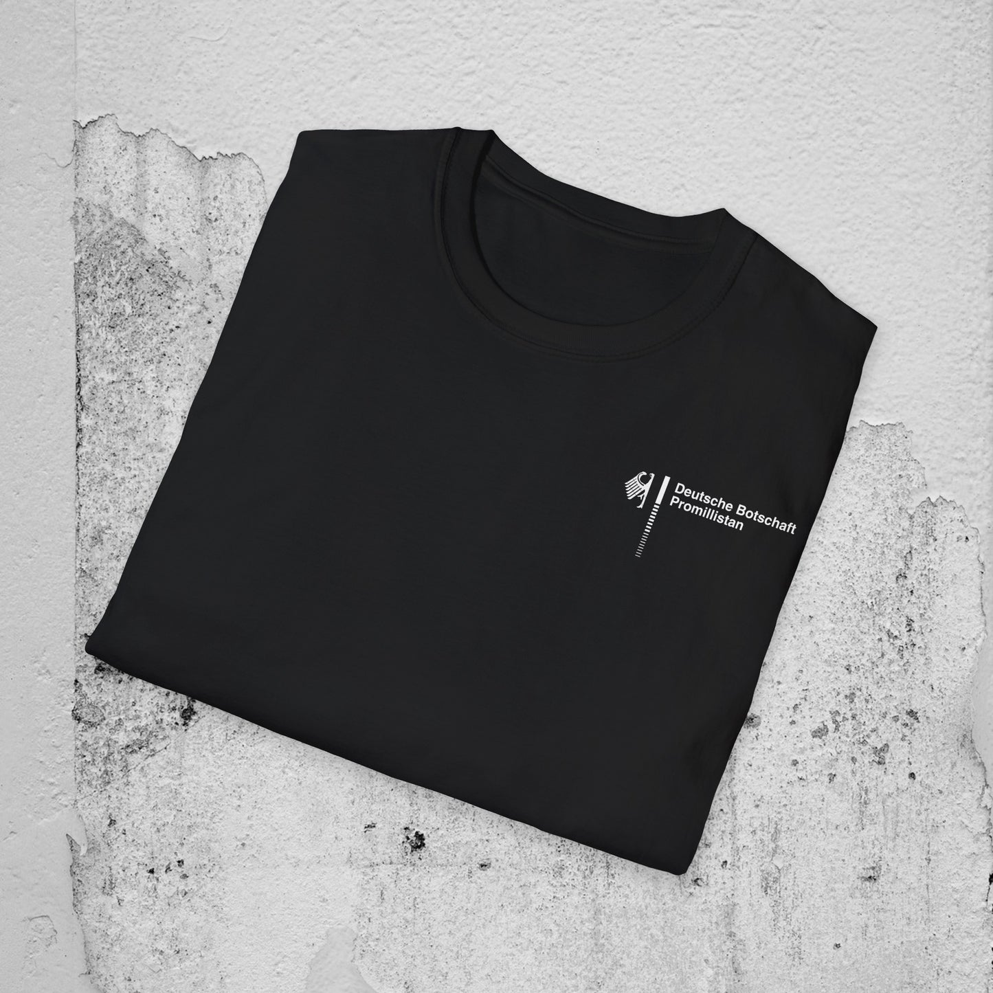 Deutsche Botschaft Promillistan Männer Premium-Shirt by hauptstadt.memes